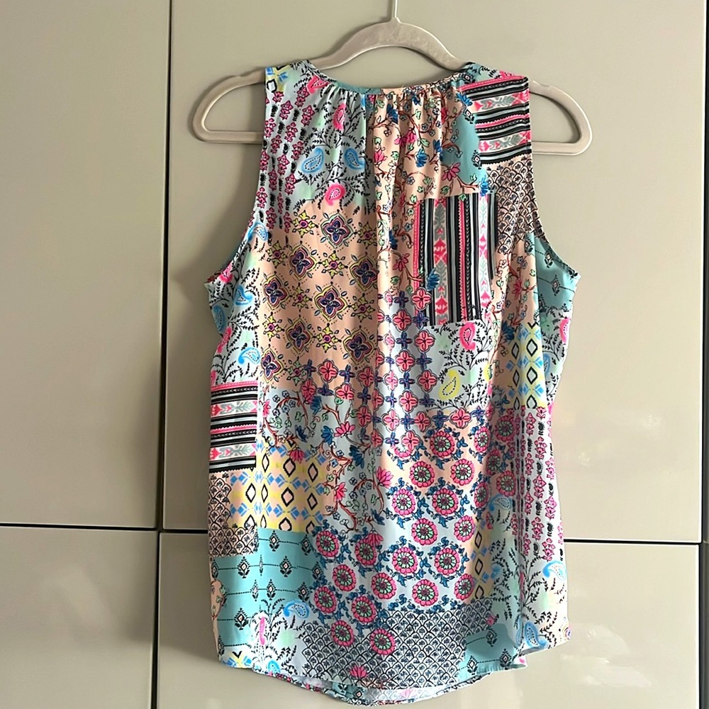Emma & Olivia Print Sleeveless Top • L - Picture 3 of 6